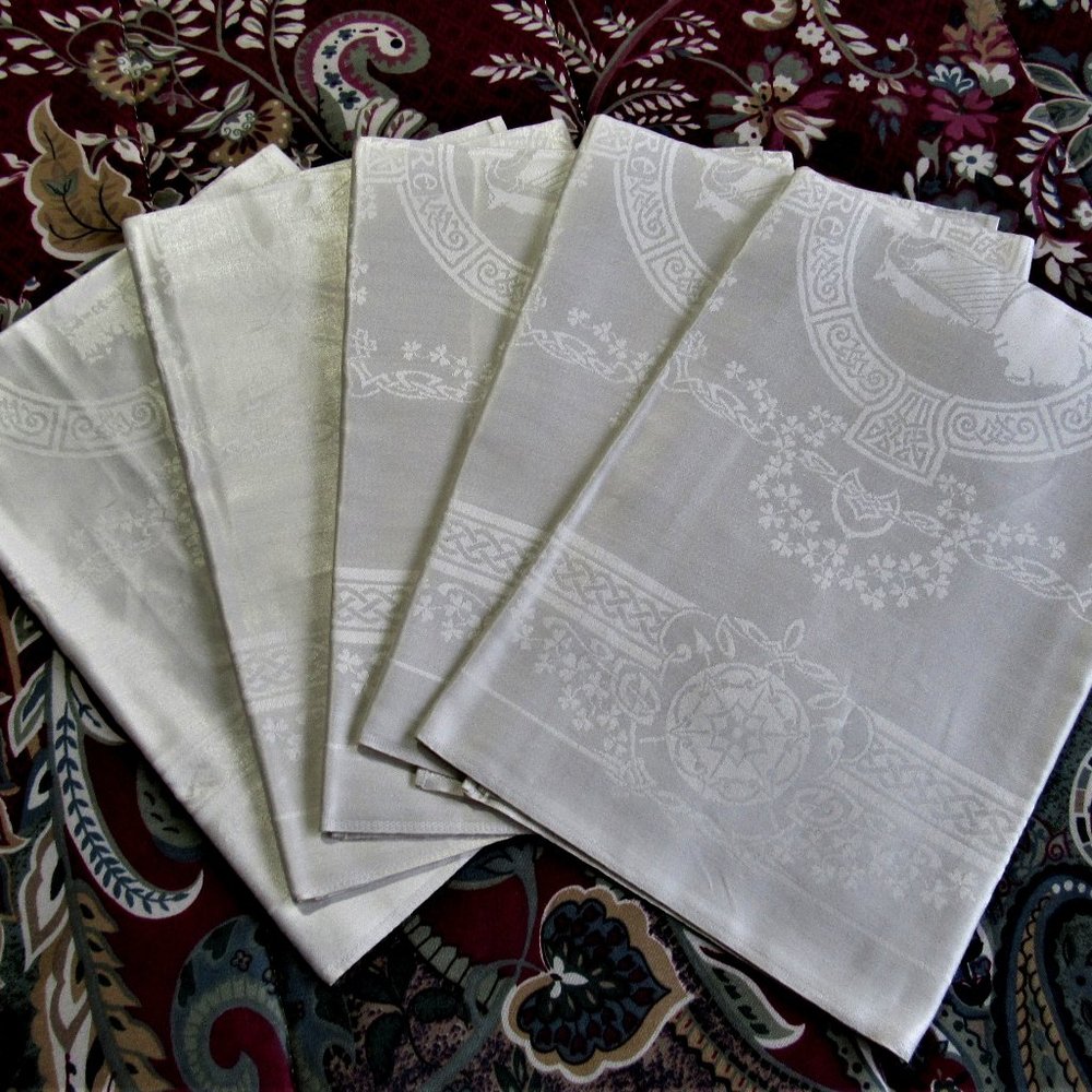 5 NWOT WHITE DAMASK 22" X 22" NAPKINS IRELAND